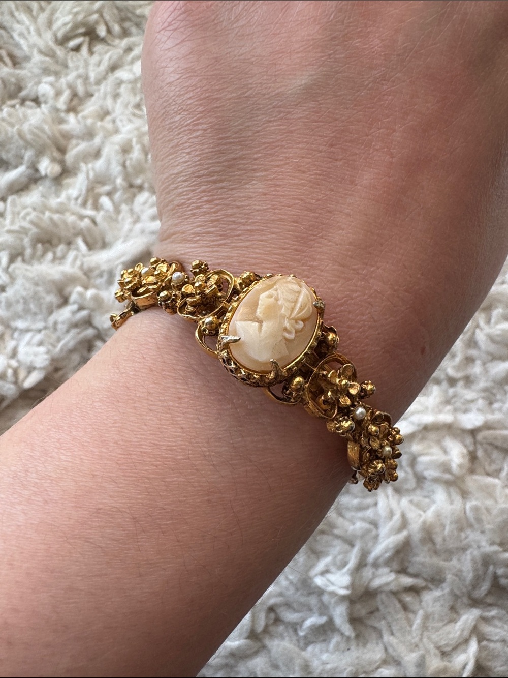 Vintage Florenza Cameo Bracelet